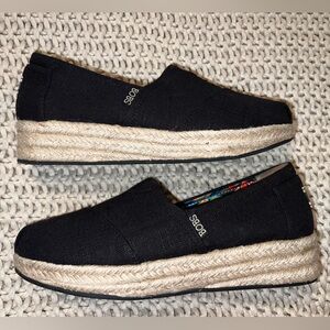 Sketchers Bobs Black Espadrille Wedge Style Sz 8.5 NWOT